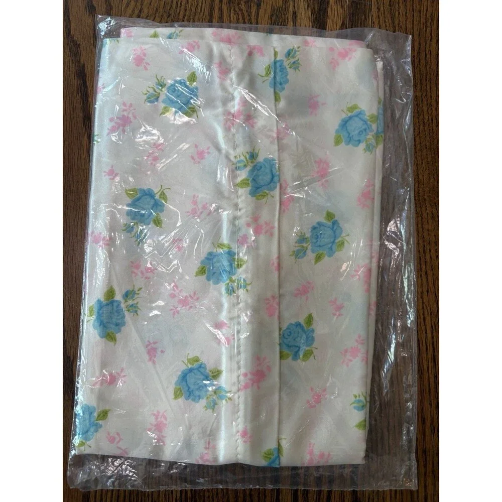 New Vintage Bridal Acetate Satin Magic Pillow Cover Made USA Freund Blue Flowers